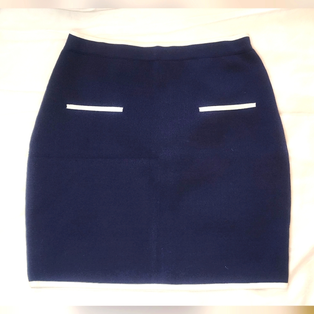 Elegant Navy Blue Mini Skirt